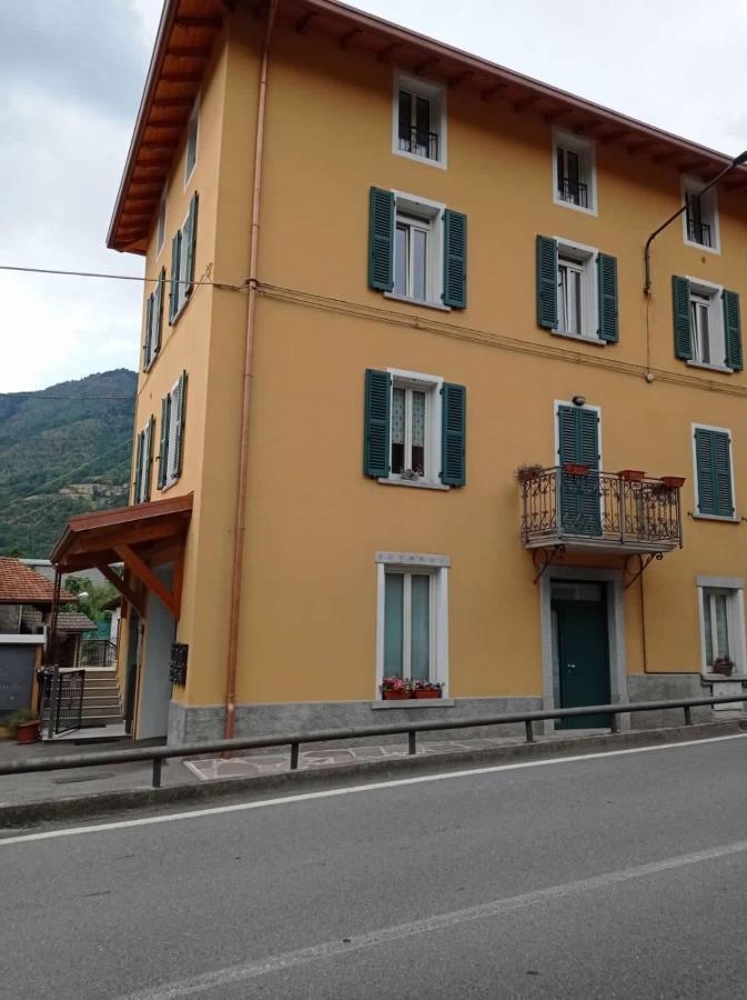 La Maison Di Gabriella E Alfredo Edolo Exterior foto